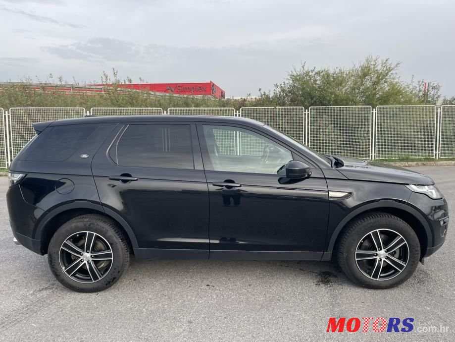 2016' Land Rover Discovery Sport photo #6