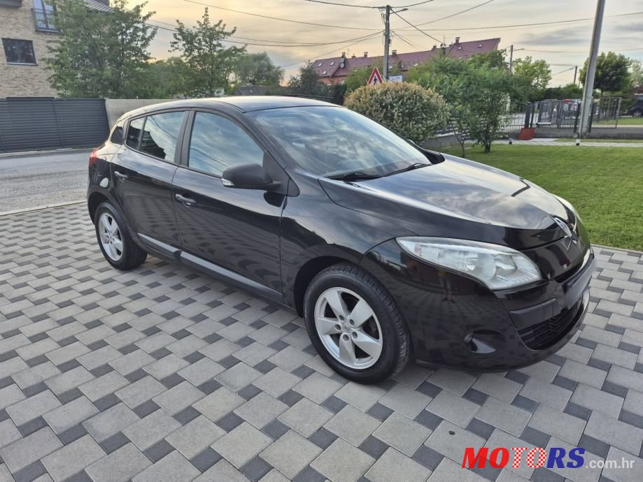 2012' Renault Megane 1.6 16V photo #5