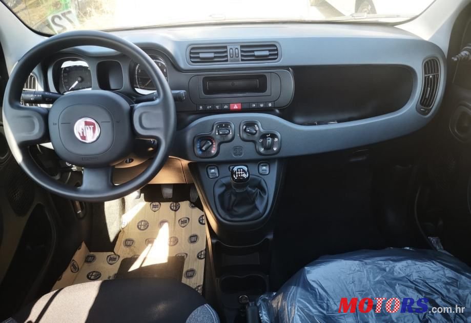 2022' Fiat Panda 1,0 photo #4