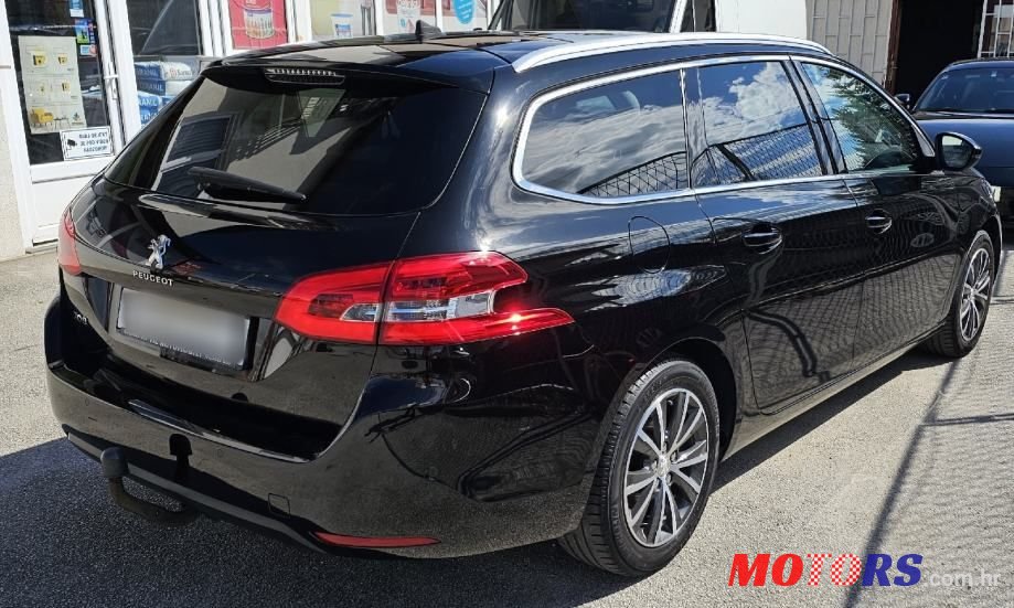 2017' Peugeot 308 Sw photo #3