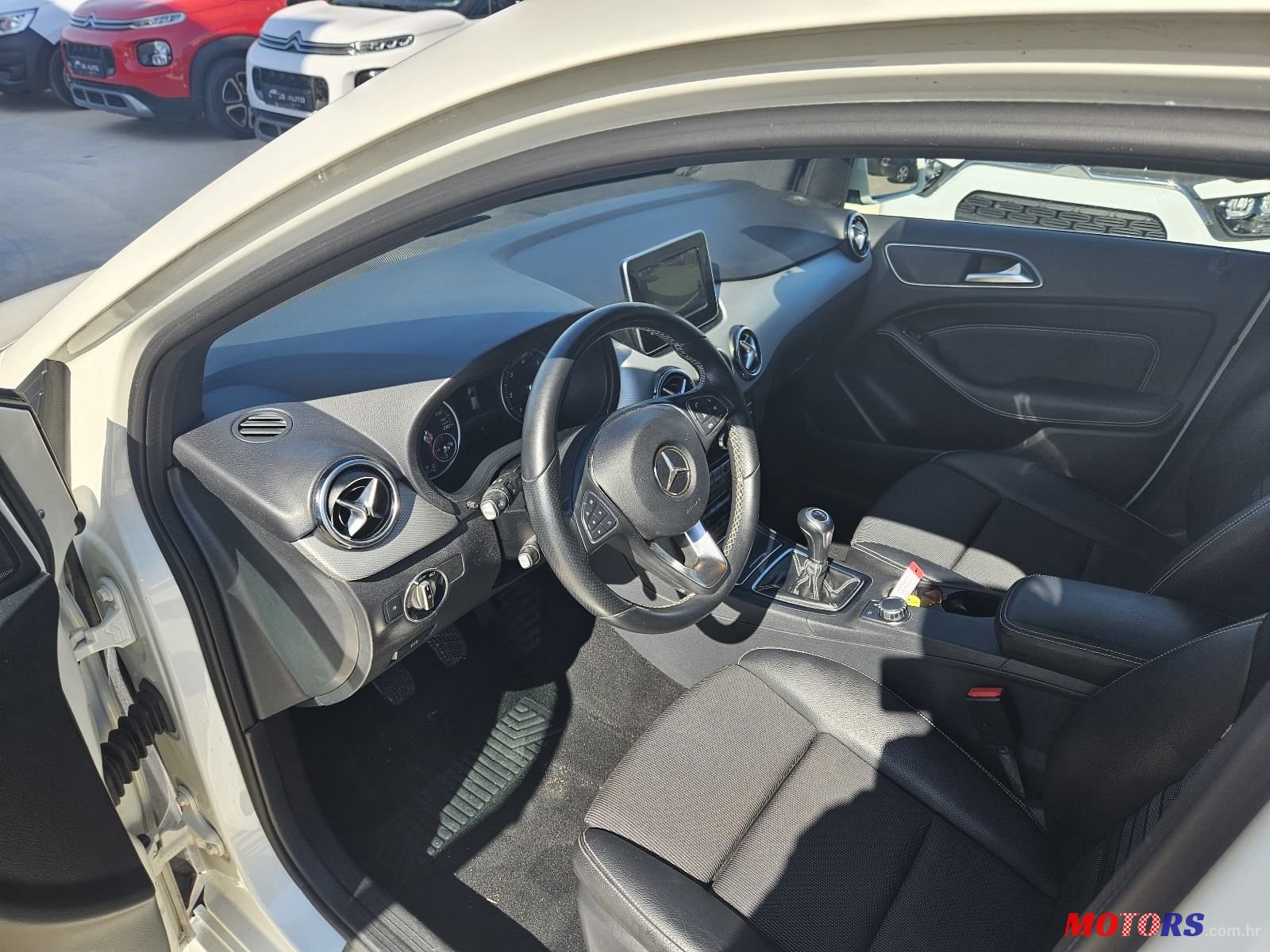 2017' Mercedes-Benz B-Klasa 180 D photo #6