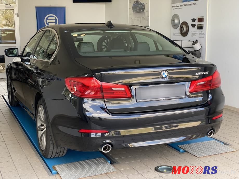 2017' BMW Serija 5 520D photo #4