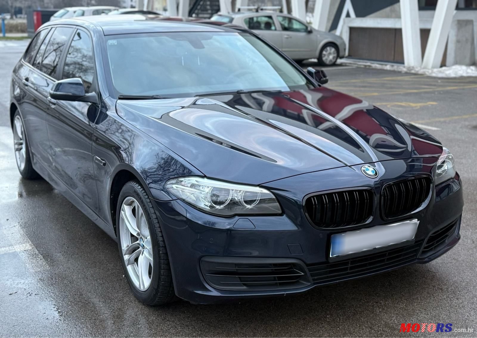 2016' BMW Serija 5 Touring 520D photo #2