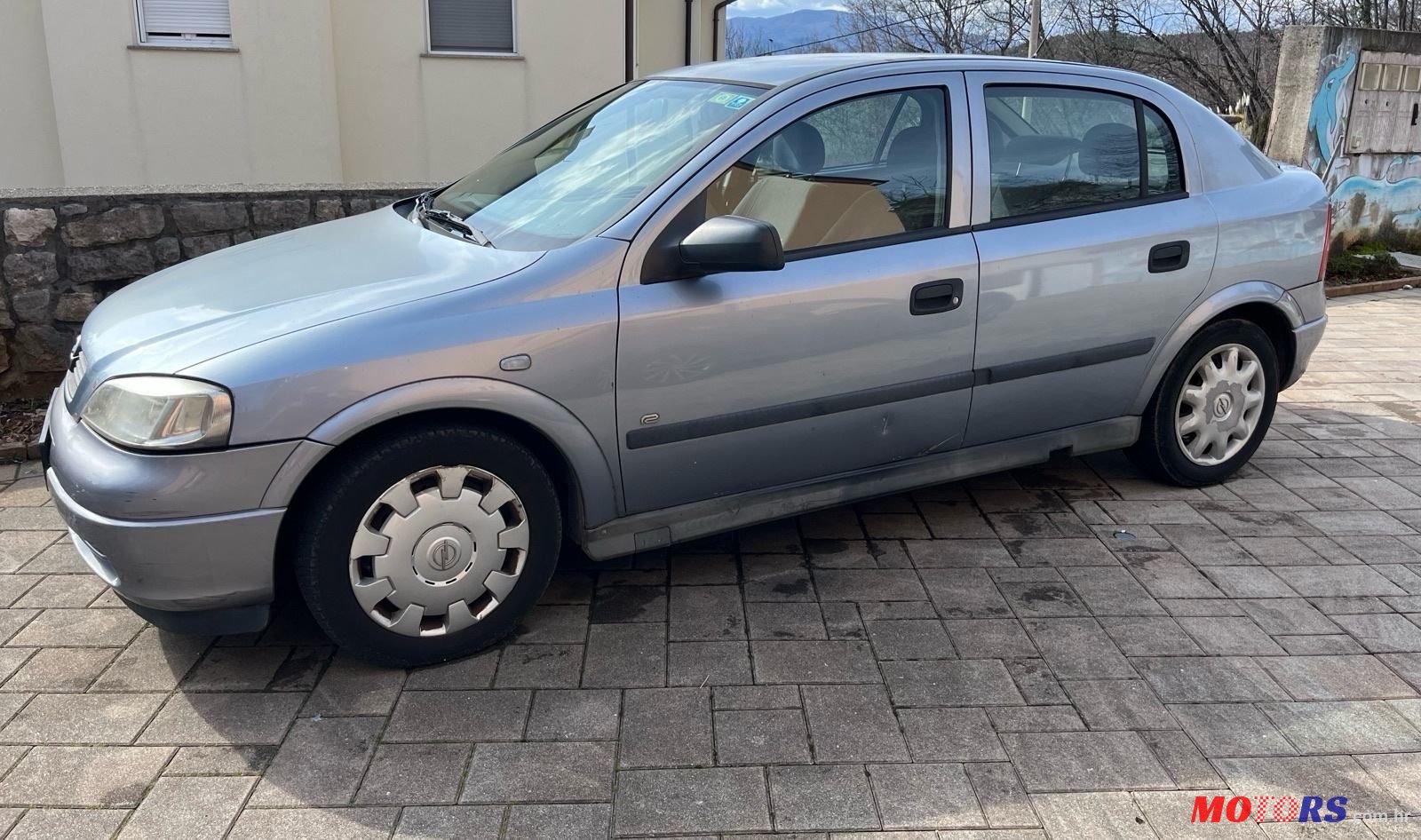 2005' Opel Astra 1.6 16V photo #1