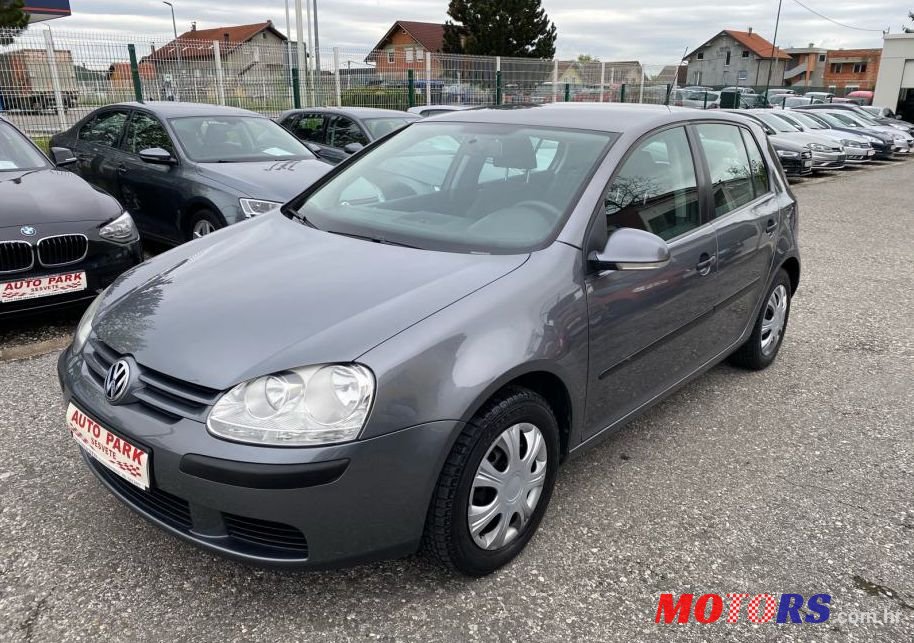 2008' Volkswagen Golf 5 1,4 photo #1