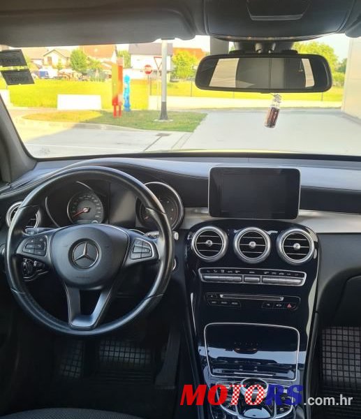 2016' Mercedes-Benz GLC 220 D photo #6