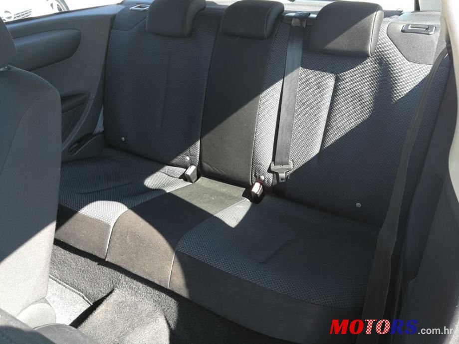 2005' Citroen C4 1,4 I 16V X photo #4