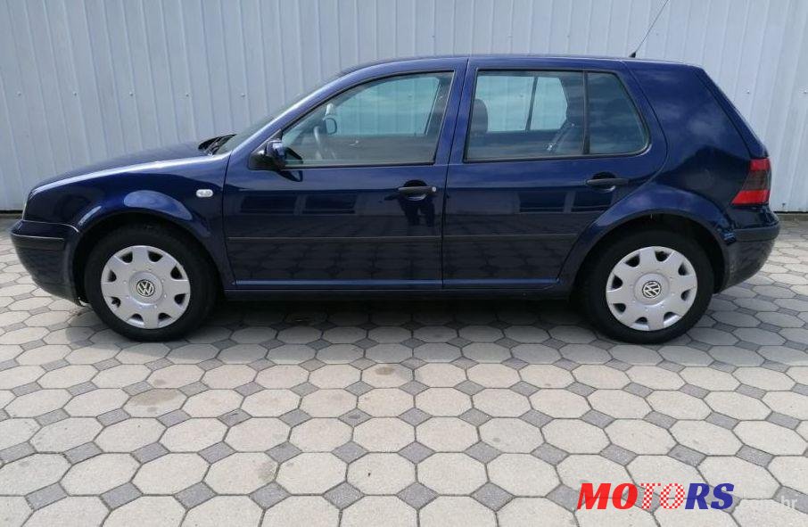 2002' Volkswagen Golf IV 1,4 photo #1