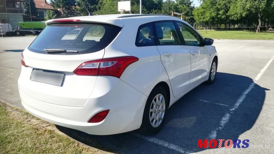 2014' Hyundai i30 Cw 1,4 Crdi photo #5