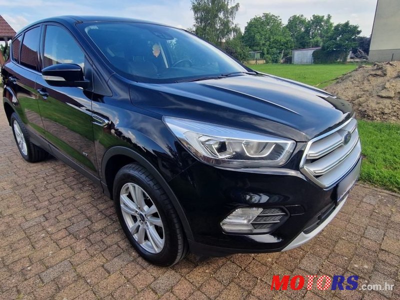 2017' Ford Kuga 2,0 Tdci photo #2