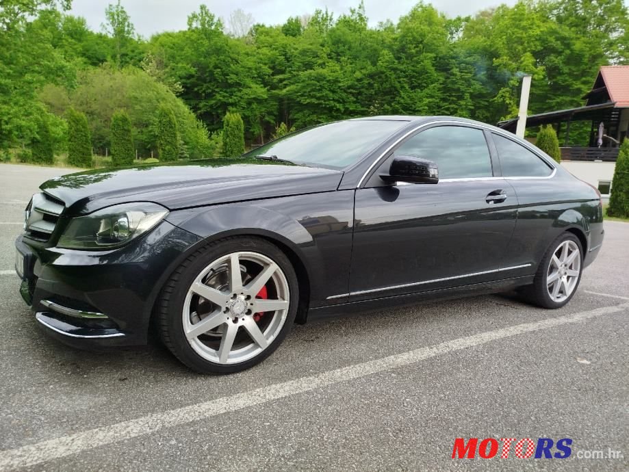 2012' Mercedes-Benz C-Klasa 220 Cdi photo #4