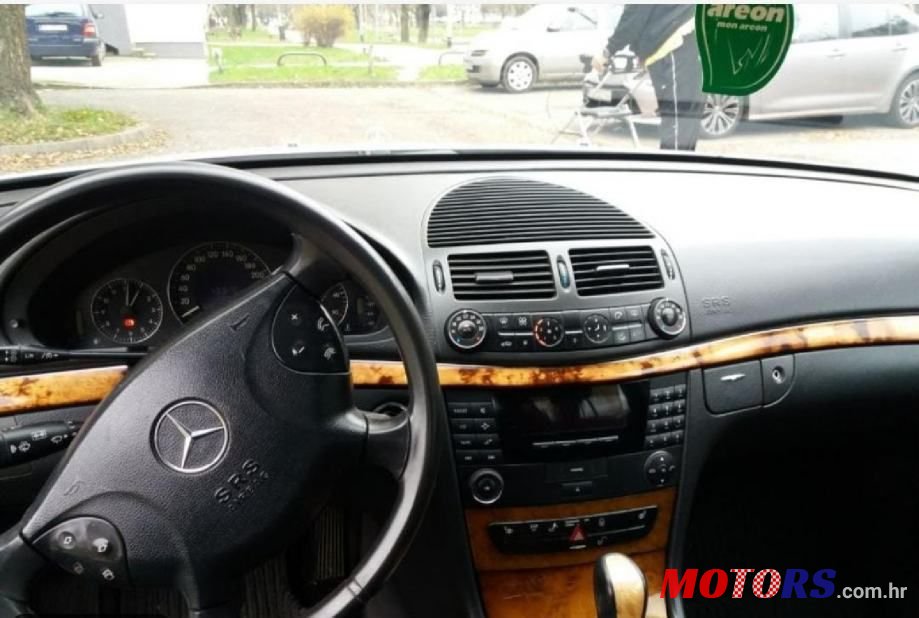 2003' Mercedes-Benz E-Klasa 270 Cdi photo #4