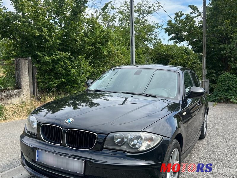 2010' BMW Serija 1 118D photo #4