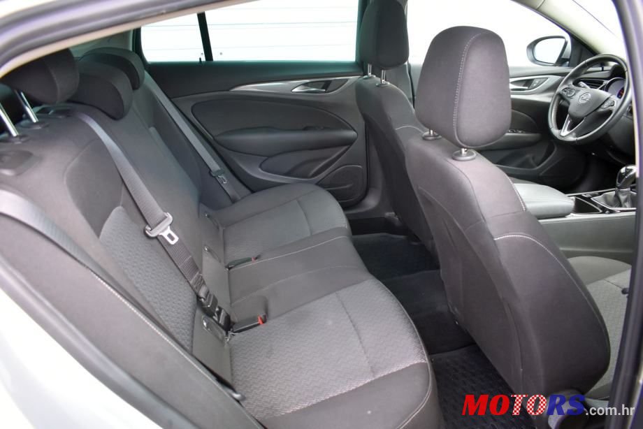 2019' Opel Insignia photo #6
