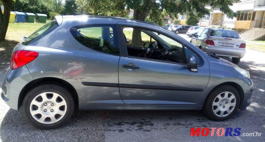 2006' Peugeot 207 1,4 16V photo #1