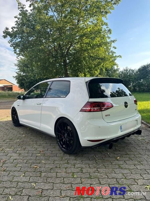 2014' Volkswagen Golf 7 photo #4