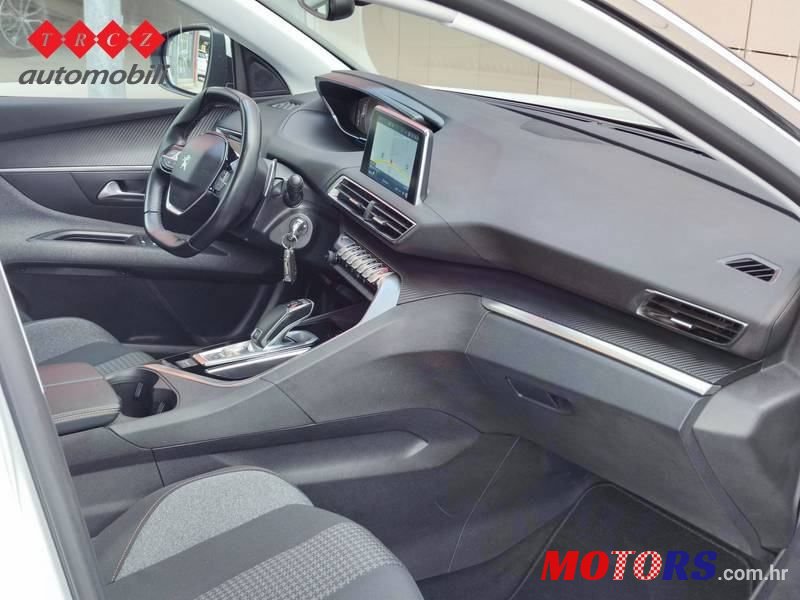 2019' Peugeot 3008 photo #5