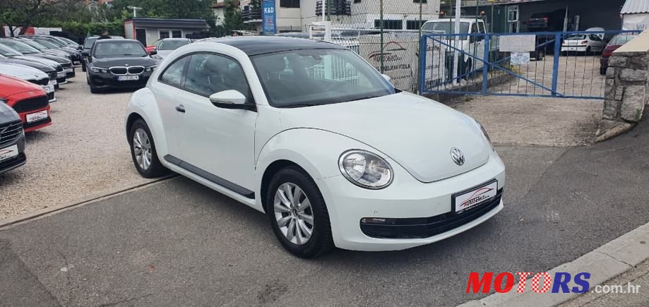 2014' Volkswagen Beetle photo #2