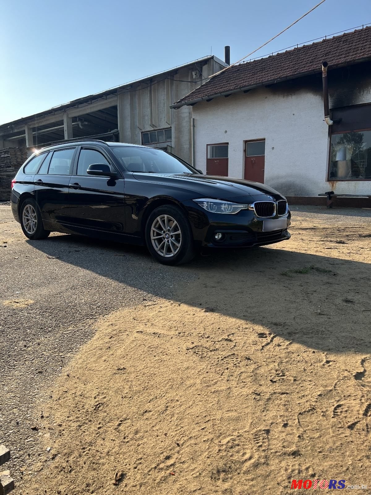 2016' BMW Serija 3 318D photo #1