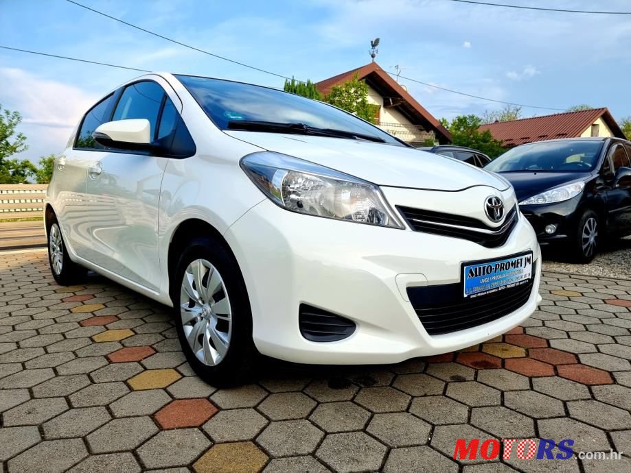2012' Toyota Yaris 1,0 Vvt-I Sol photo #3