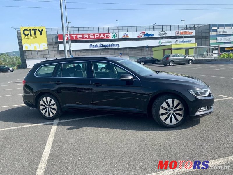 2017' Volkswagen Passat photo #4