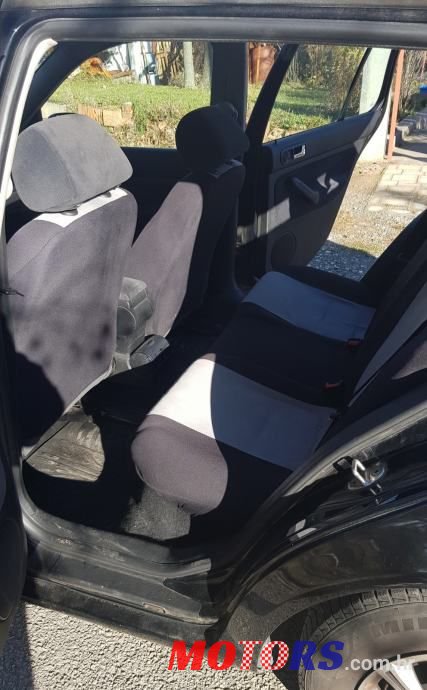 1999' Volkswagen Golf 4 1,4 photo #4