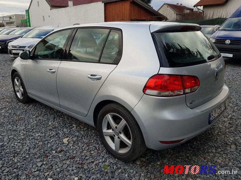 2011' Volkswagen Golf VI 1,6 Tdi photo #2