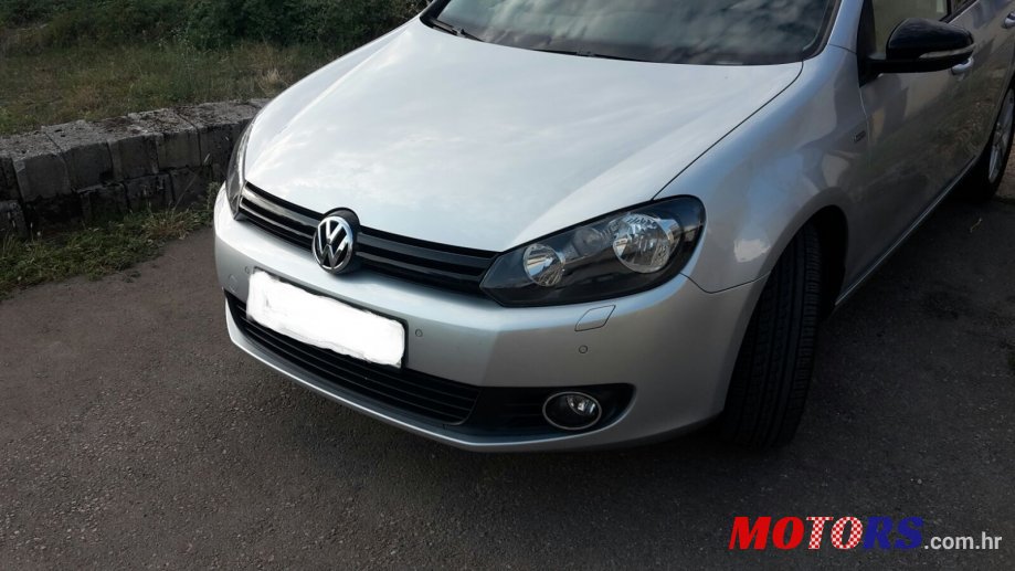 2012' Volkswagen Golf photo #1