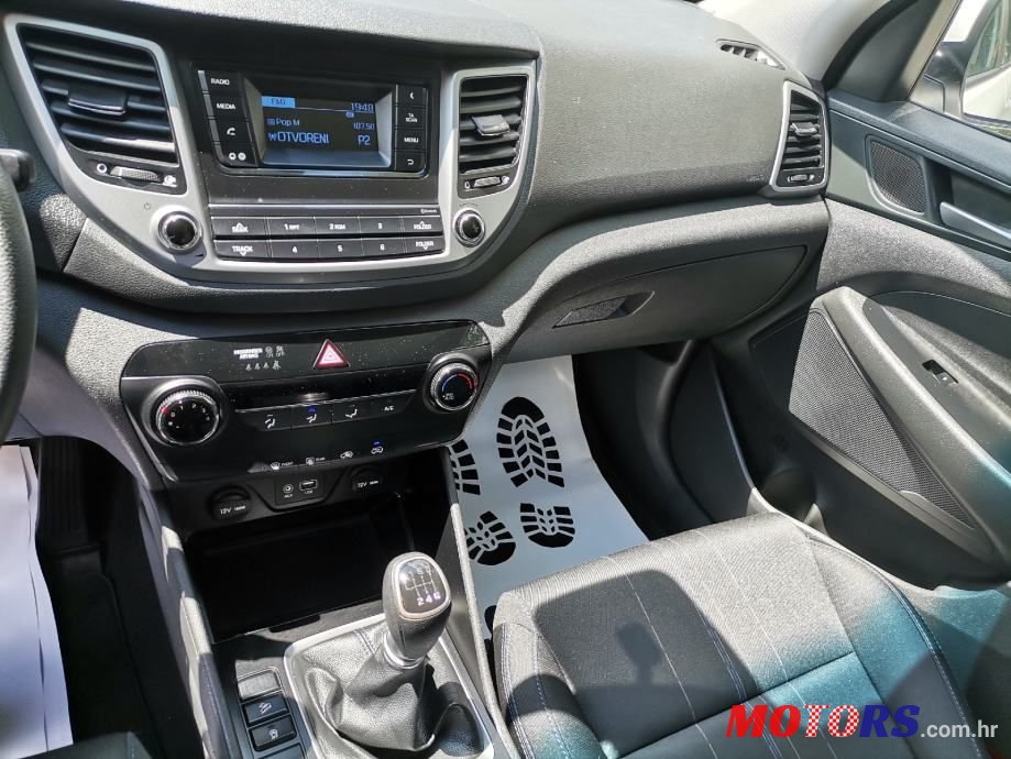 2016' Hyundai Tucson 1.7 Crdi photo #4