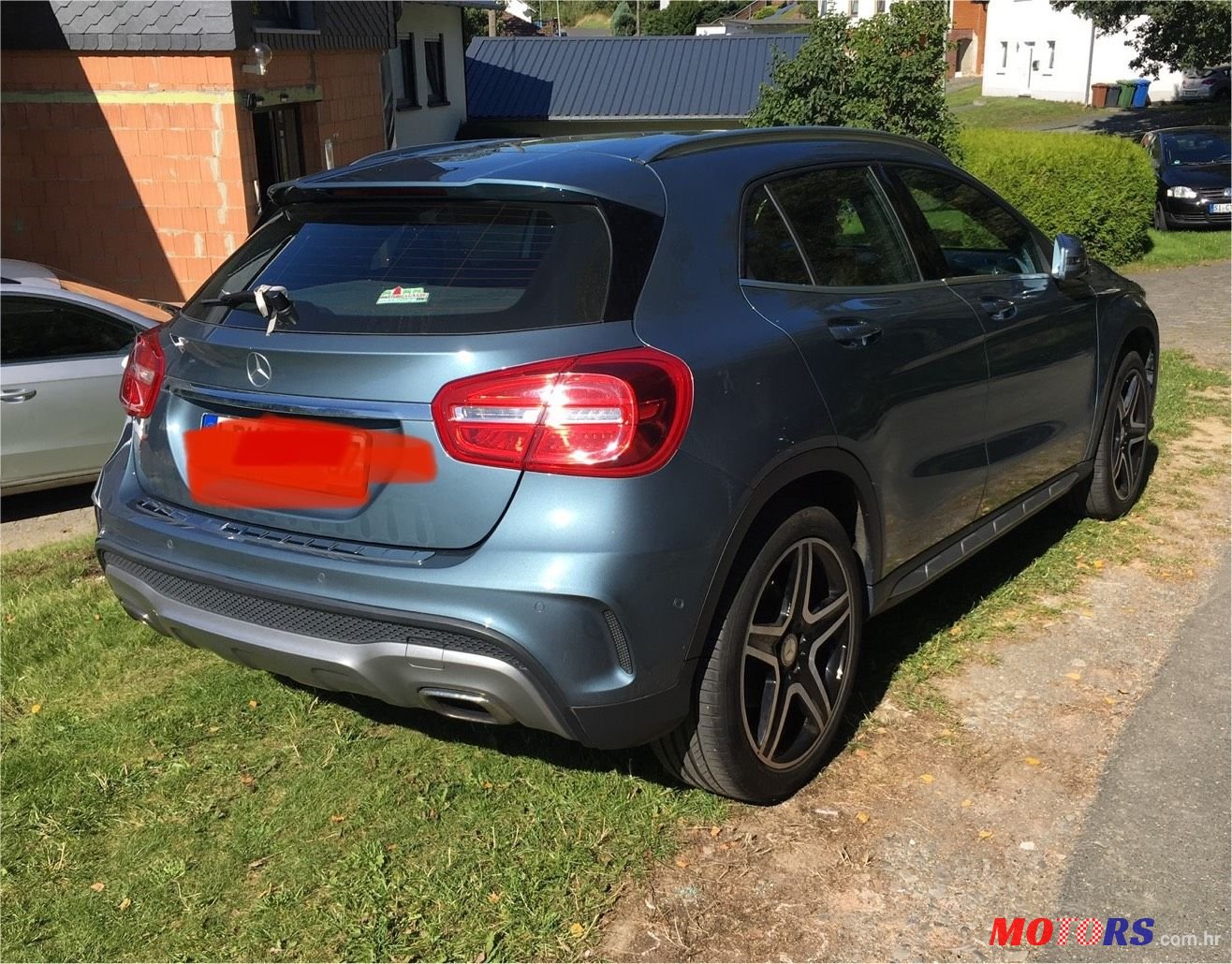 2017' Mercedes-Benz GLA 200 AMG Line photo #5