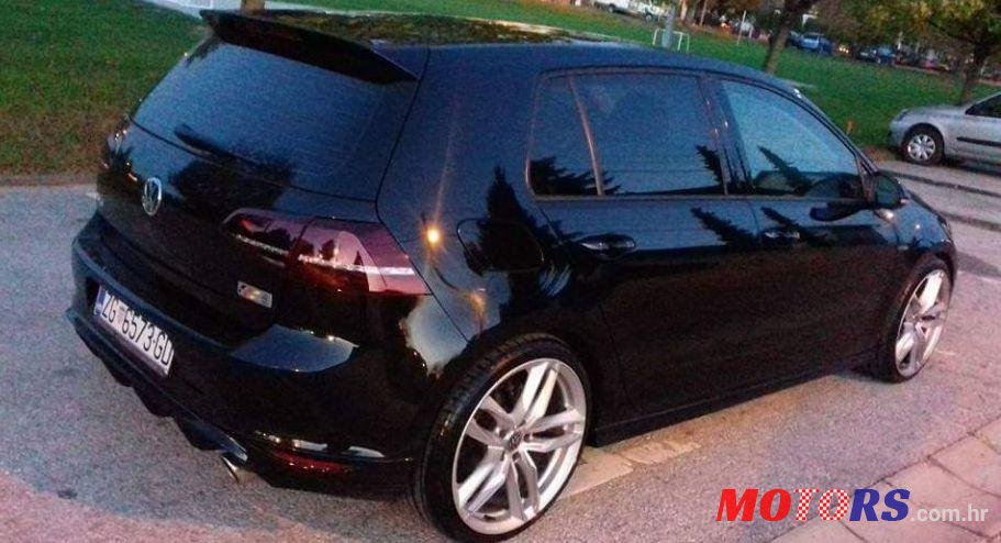 2013' Volkswagen Golf VII photo #2