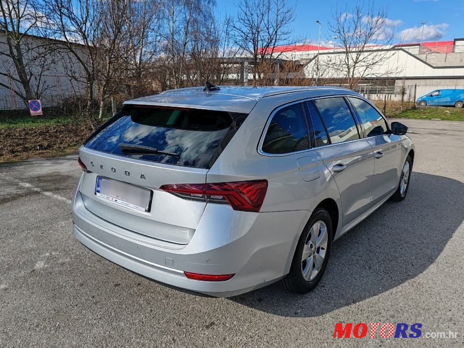 2020' Skoda Octavia Combi photo #5