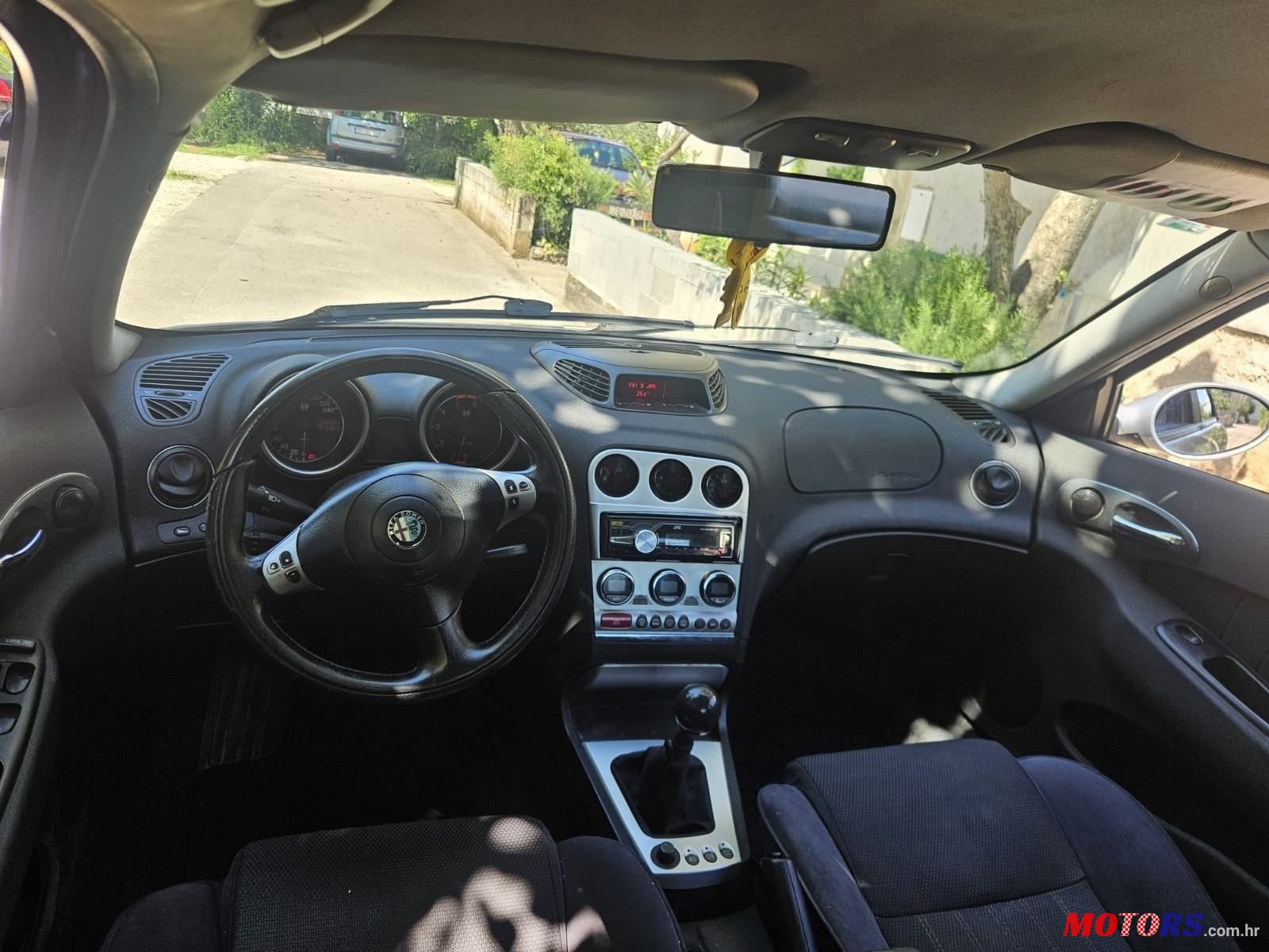 2004' Alfa Romeo 156 1,9 Jtd photo #2