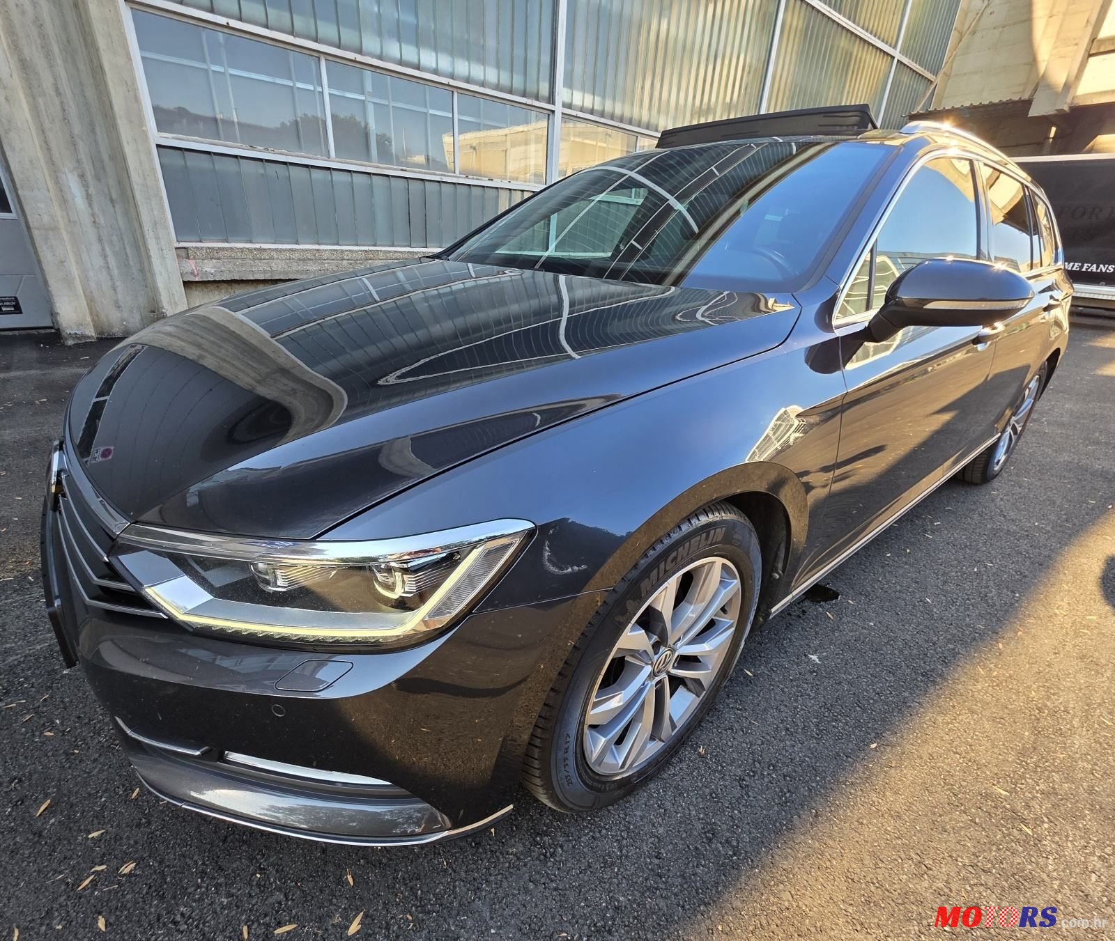 2019' Volkswagen Passat Variant photo #4