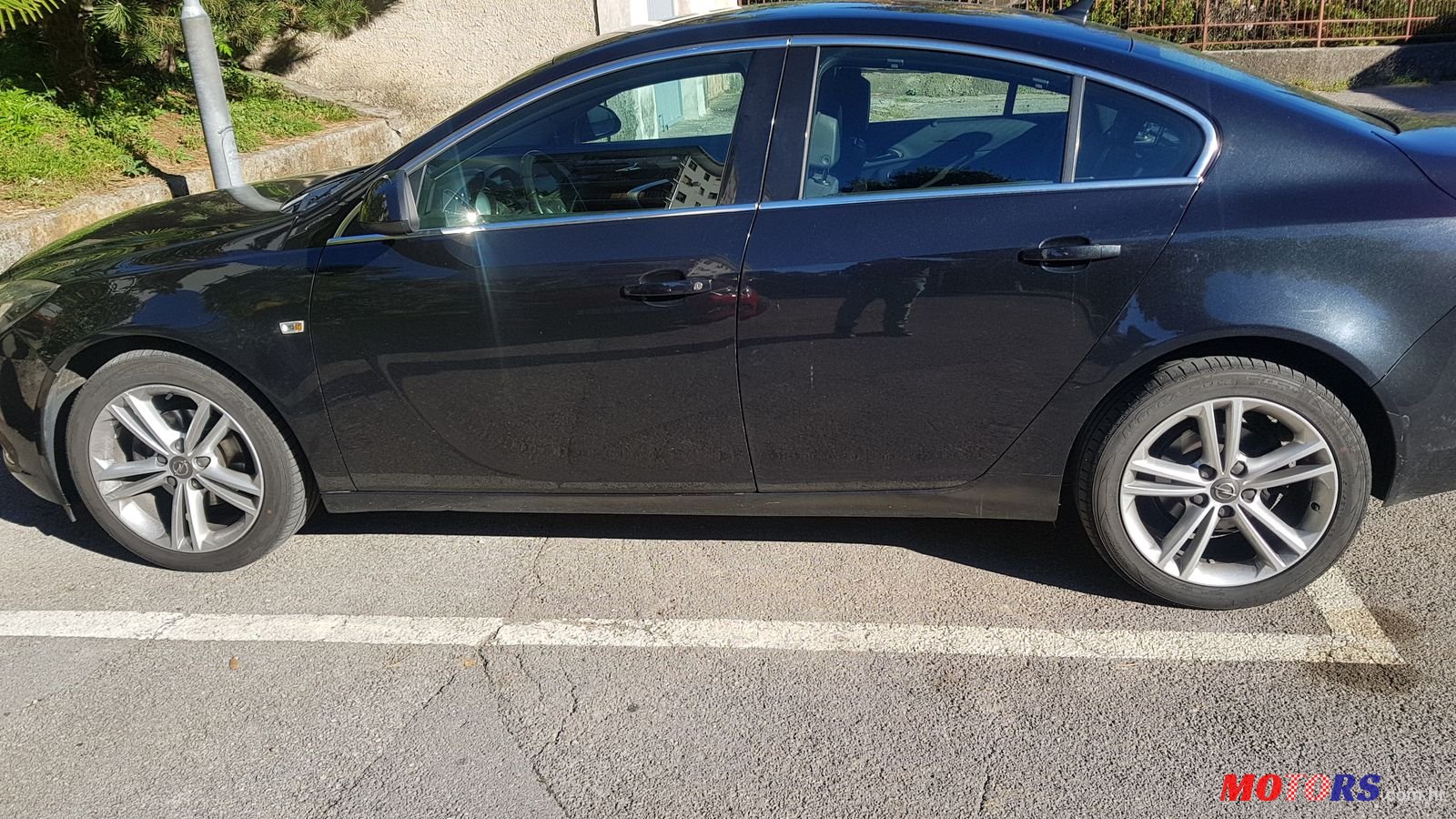 2010' Opel Insignia photo #2