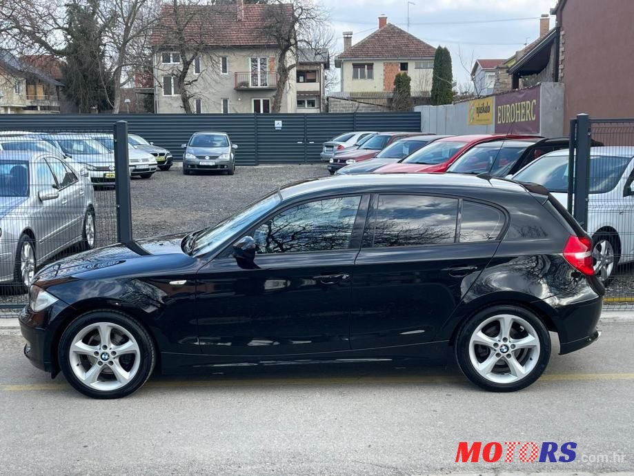 2010' BMW Serija 1 116D Sport photo #4