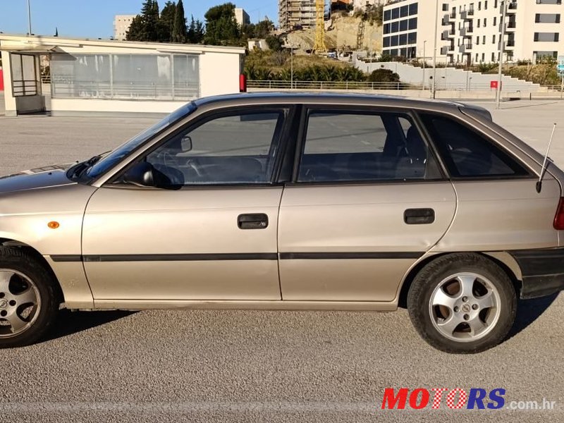 2000' Opel Astra 1,4 photo #1