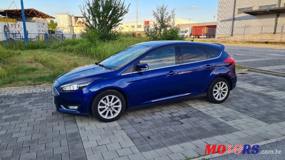 2016' Ford Focus photo #2