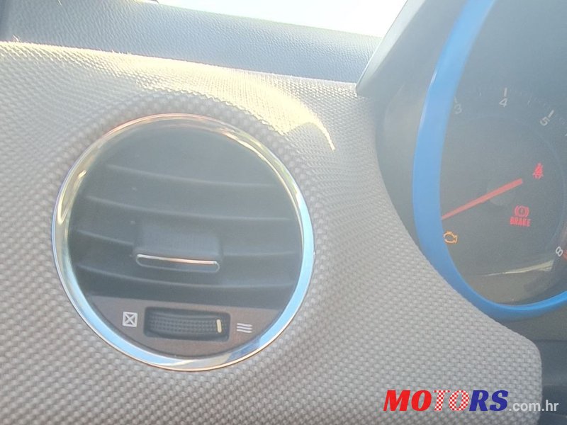 2009' Chevrolet Cruze 1,6 Ls photo #6