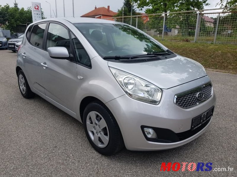 2010' Kia Venga 1,4 Crdi Ex photo #2