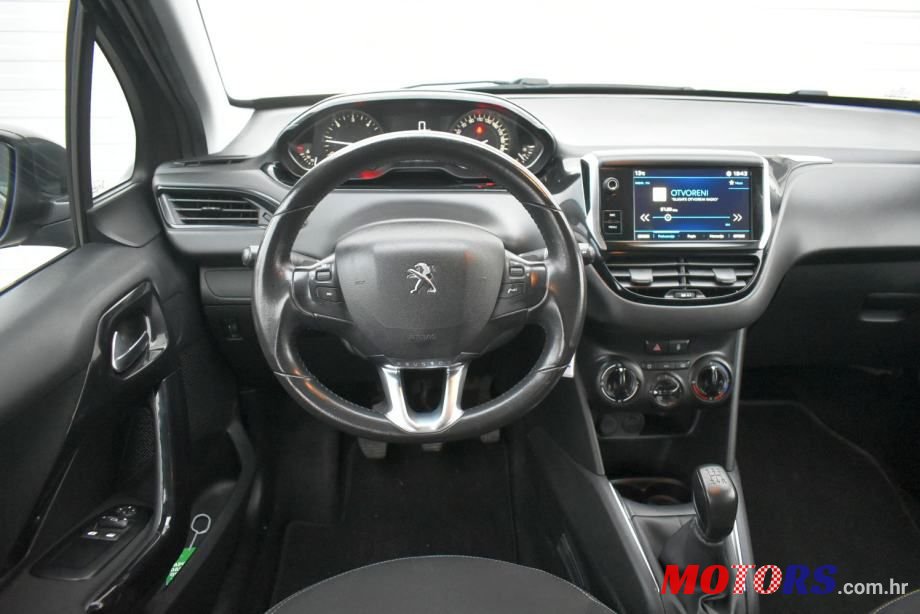 2018' Peugeot 208 photo #4
