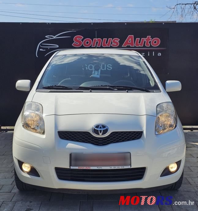 2011' Toyota Yaris 1,0 Vvt-I Sol photo #1