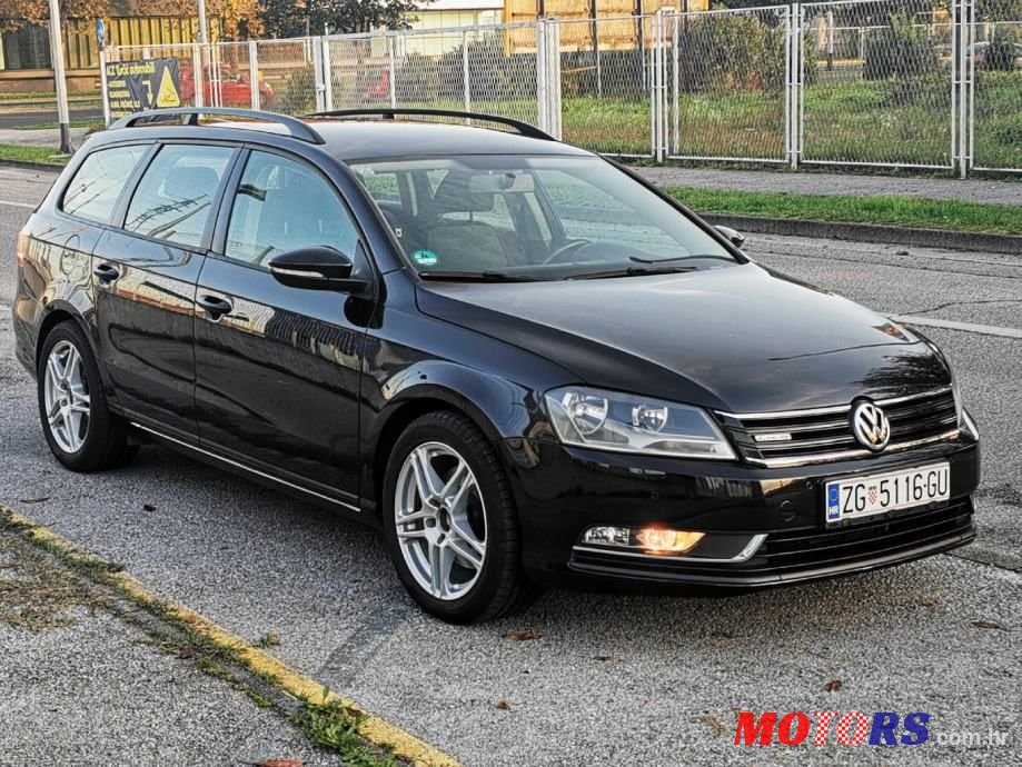 2013' Volkswagen Passat Variant photo #3
