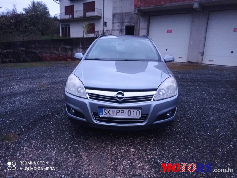 2008' Opel Astra Karavan photo #1