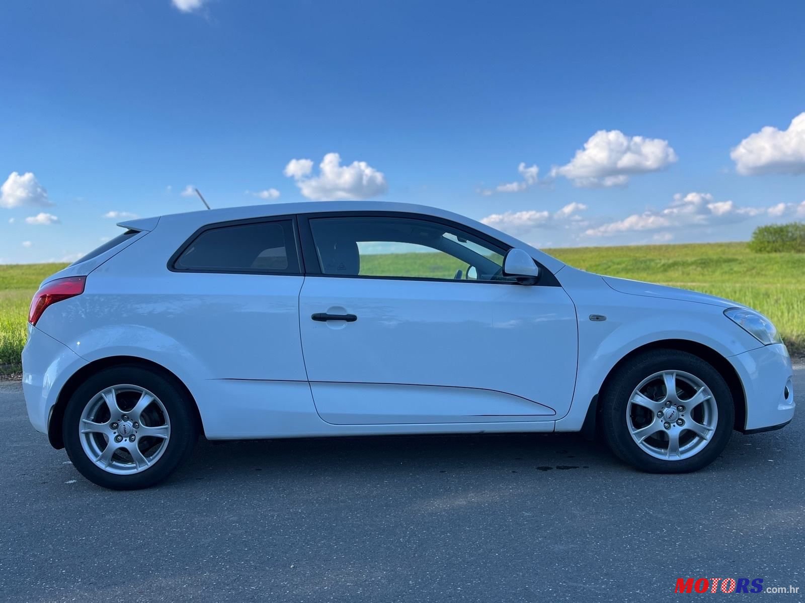 2009' Kia Pro Ceed 1,6 Crdi Lx photo #4