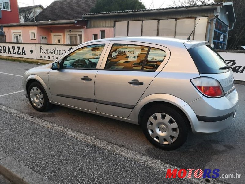 2005' Opel Astra 1,7 Cdti photo #3