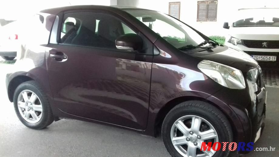 2010' Toyota iQ 1,0 Vvt-I photo #4