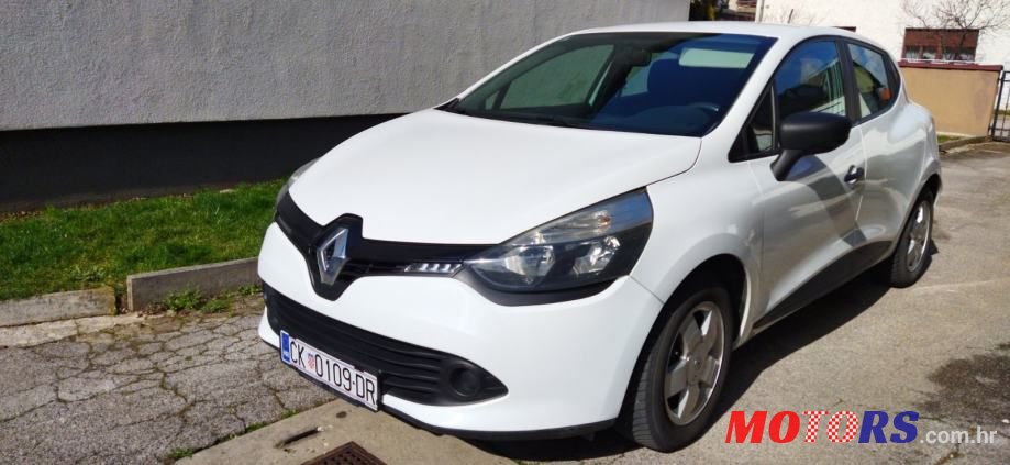 2015' Renault Clio Dci 90 photo #1