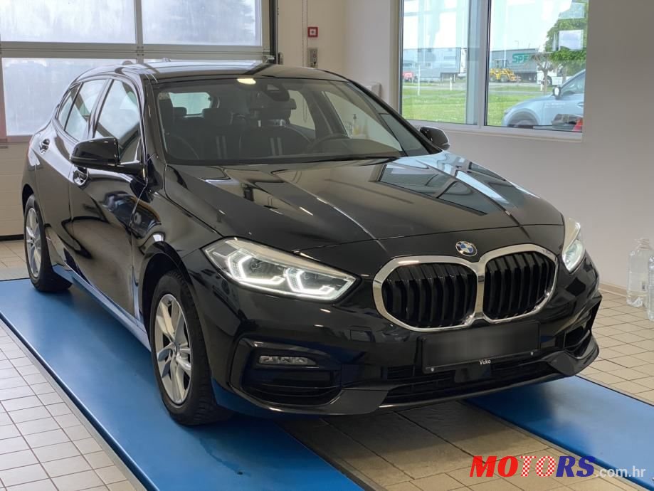 2020' BMW Serija 1 118I photo #1