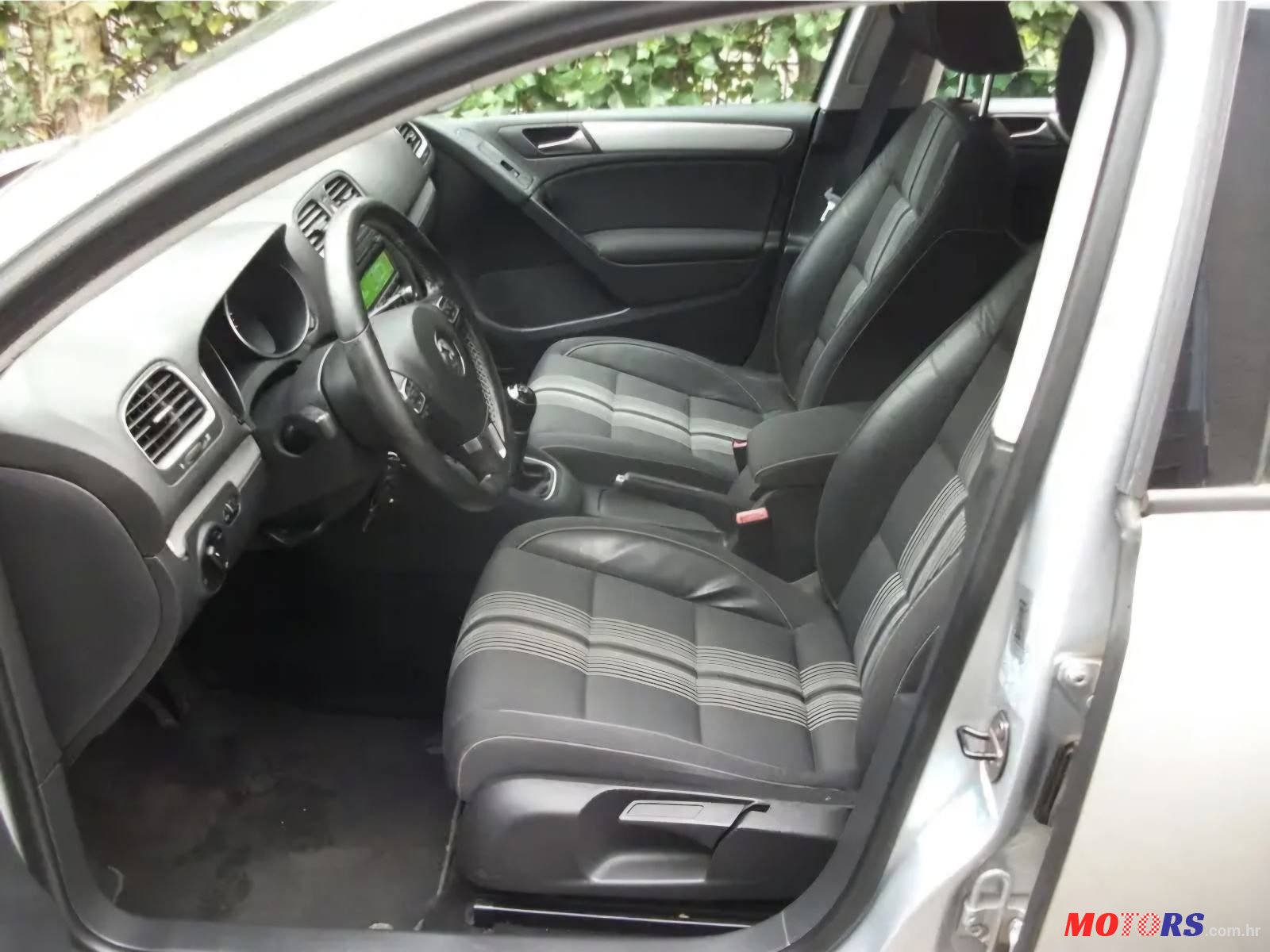 2012' Volkswagen Golf VI 1,6 Tdi photo #6